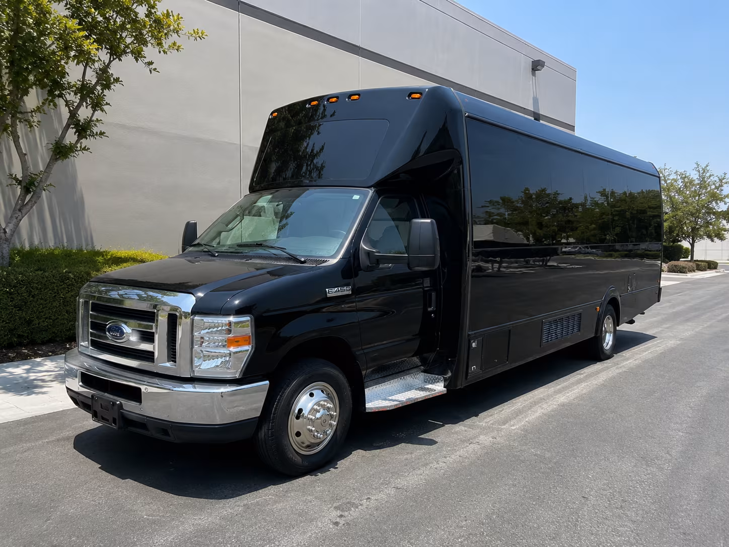 Rockville Birthday, Sweet 16, & Quinceañera Party Bus Rentals