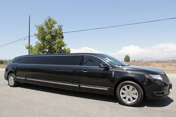 Fredrick 8 Passenger Limo